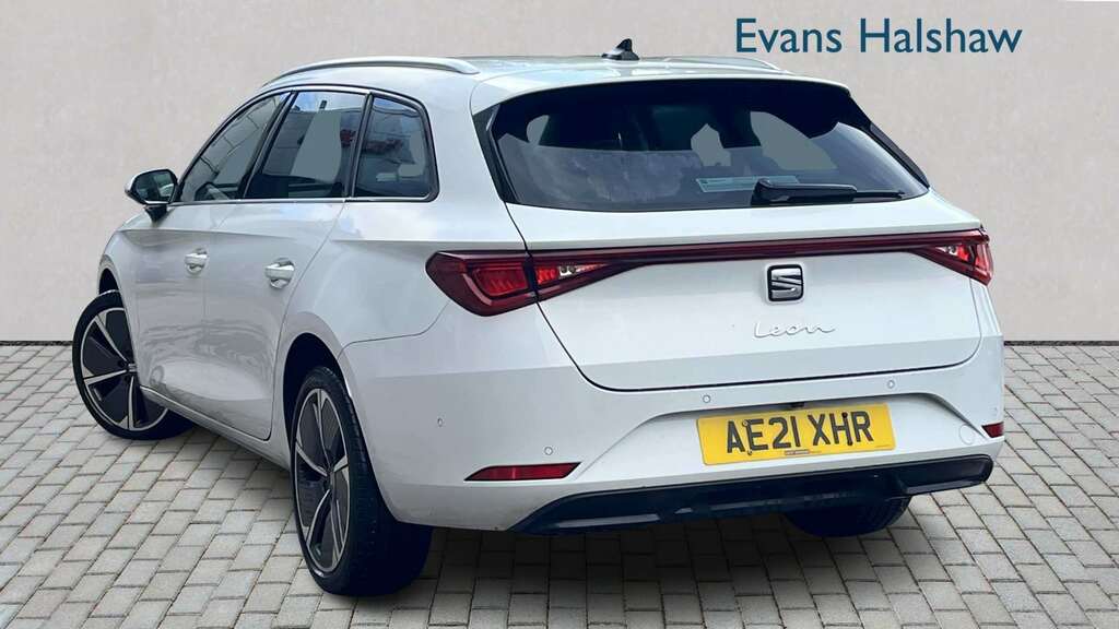 Seat Leon 1.5 Tsi Evo 150 Xcellence Lux 2021 AE21XHR White #2