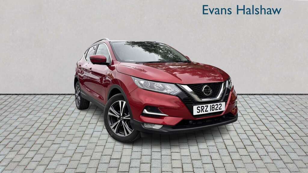 Nissan Qashqai 1.3 Dig-t 160 N-connecta Dct Glass Roof Pack Red