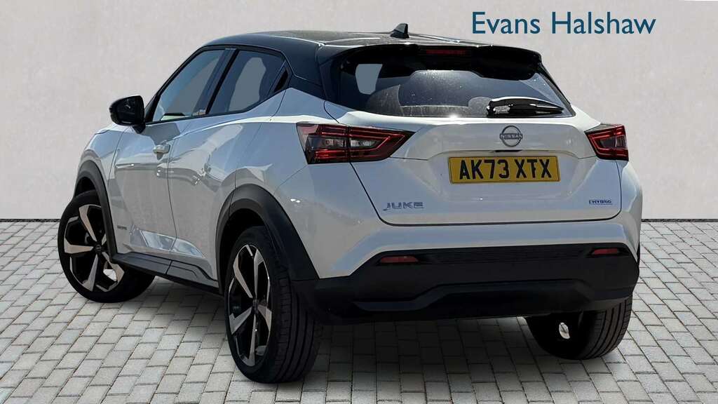 Nissan Juke 1.6 Hybrid Tekna 2023 AK73XTX White #2