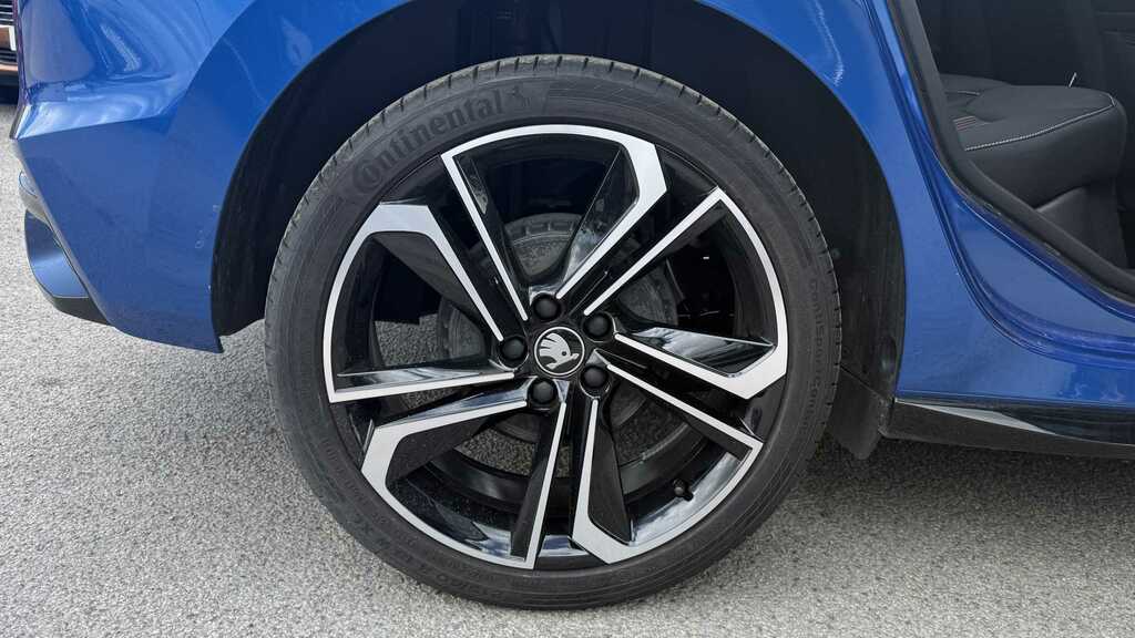 Skoda Fabia 1.0 Tsi 116 Monte Carlo Edition Dsg 2025 YY75PFX Blue #5