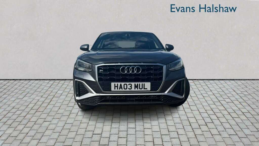 Audi Q2 35 Tfsi S Line S Tronic 2023 LO72KUF Grey #3