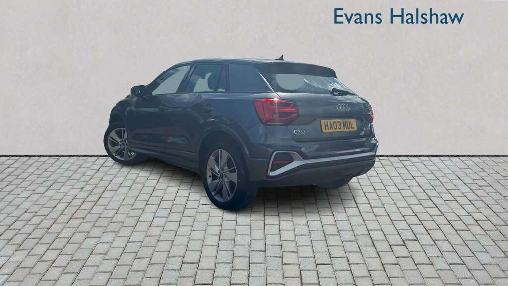 Audi Q2 35 Tfsi S Line S Tronic 2023 LO72KUF Grey #2