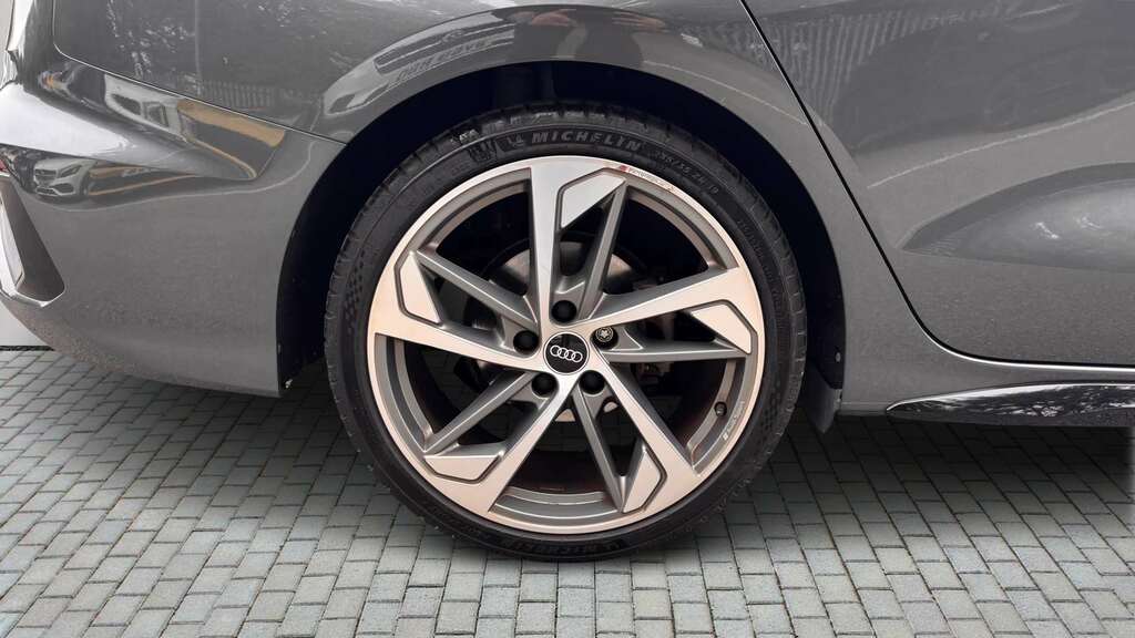 Audi A3 35 Tfsi Edition 1 S Tronic 2021 Grey #2