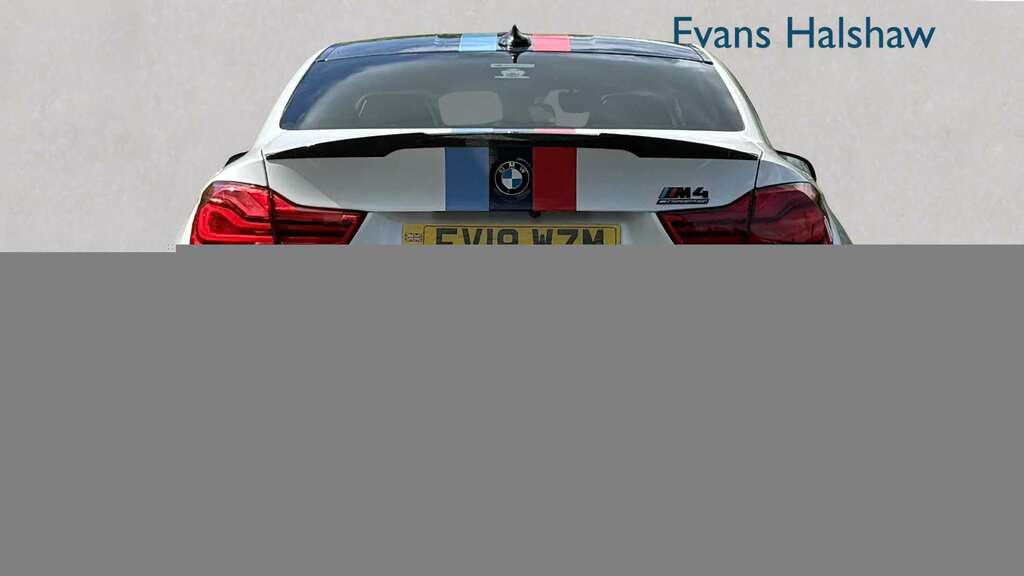 BMW M4 Dct Competition Pack 2019 FV19WZM White #3