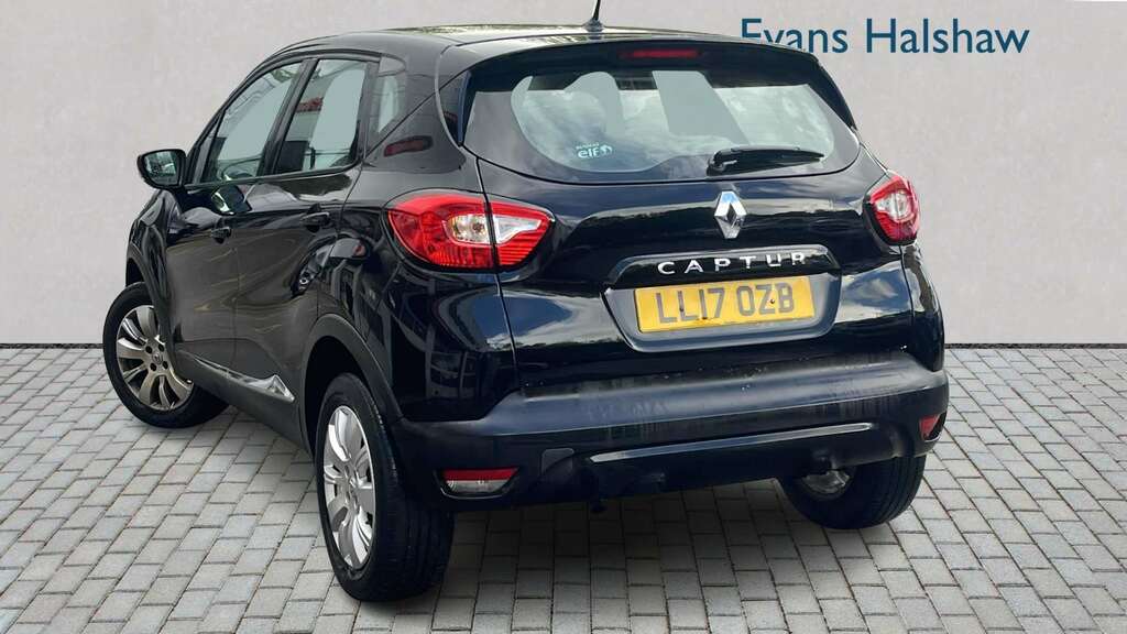 Renault Captur 0.9 Tce 90 Expression 2017 LL17OZB Black #2