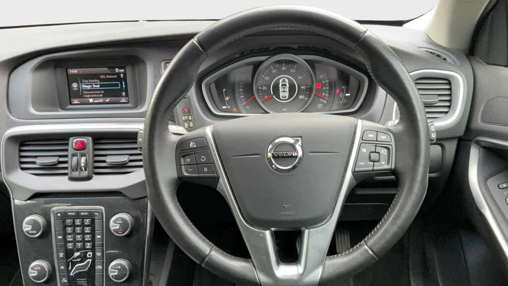 Volvo V40 T2 122 Momentum 2017 Grey #6