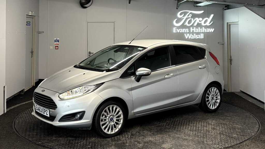 Ford Fiesta 1.6 Titanium Powershift 2013 Silver #2