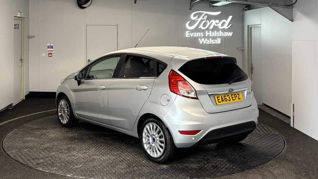 Ford Fiesta 1.6 Titanium Powershift 2013 Silver #4