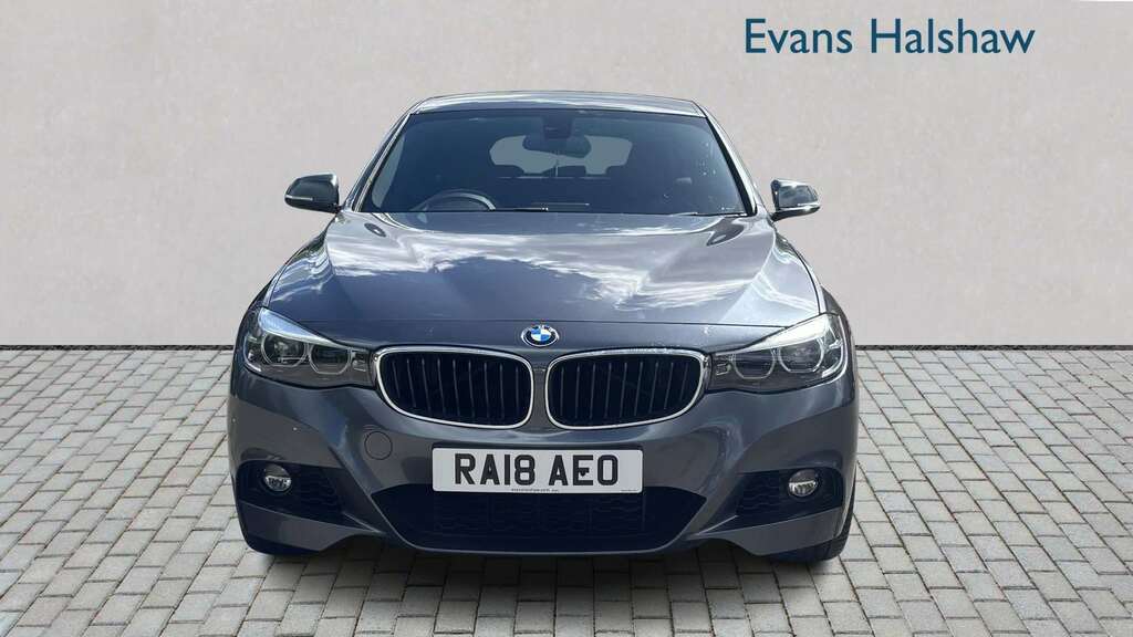 BMW 3 Series 320I M Sport Step Business Media 2018 RA18AEO Grey #4
