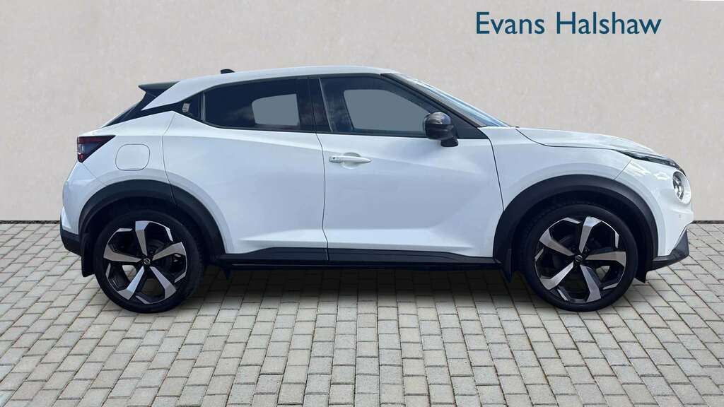 Nissan Juke 1.0 Dig-t 114 Tekna 2021 YP21LWW White #2