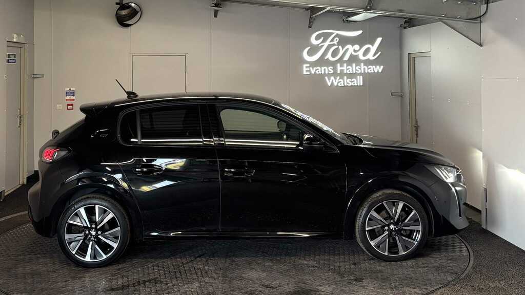 Peugeot 208 1.2 Puretech 100 Gt 2022 BP22FNK Black #4