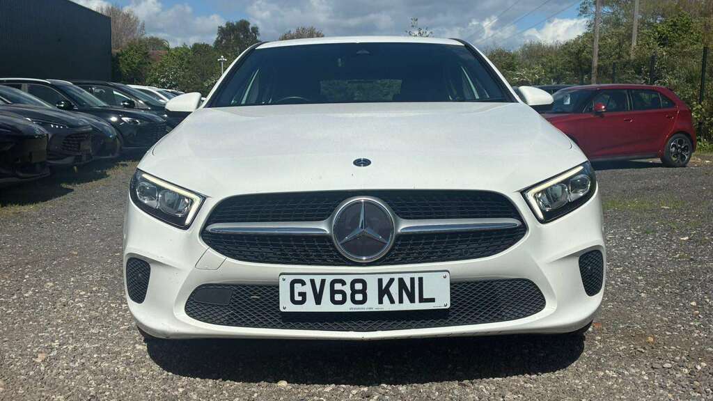 Mercedes-Benz A Class A180d Sport Executive 2018 GV68KNL White #4