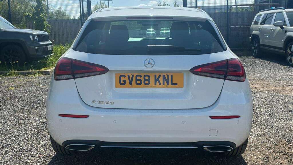 Mercedes-Benz A Class A180d Sport Executive 2018 GV68KNL White #3