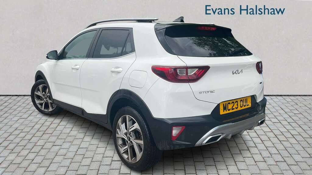 Kia Stonic 1.0T Gdi 99 Gt-line 2023 MC23OUL White #2