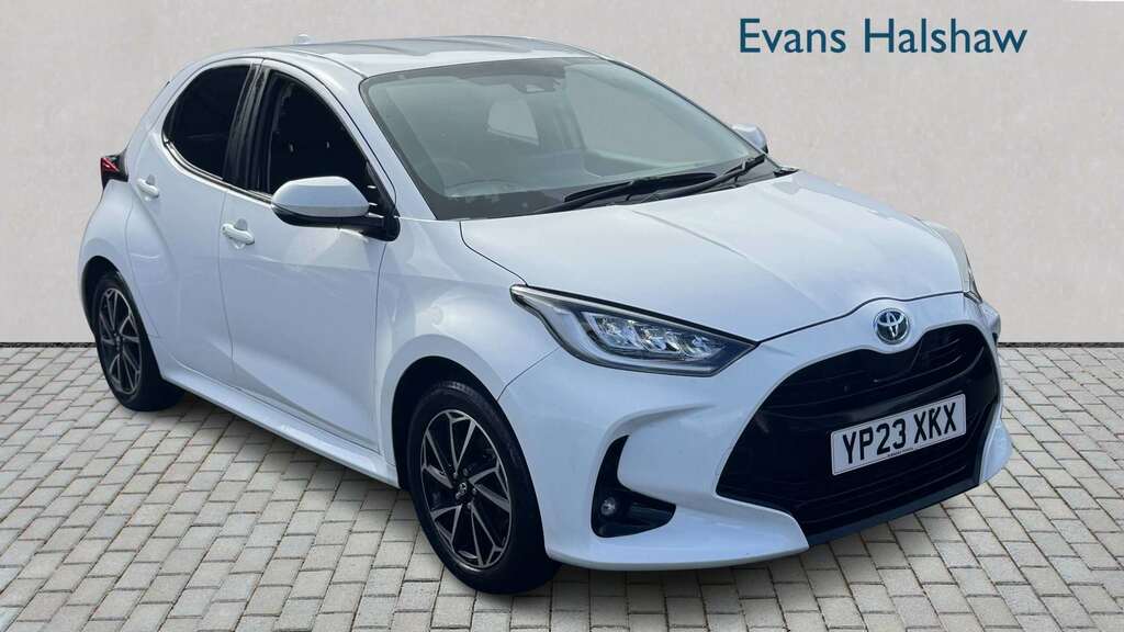 Toyota Yaris 1.5 Hybrid Design Cvt 2023 White