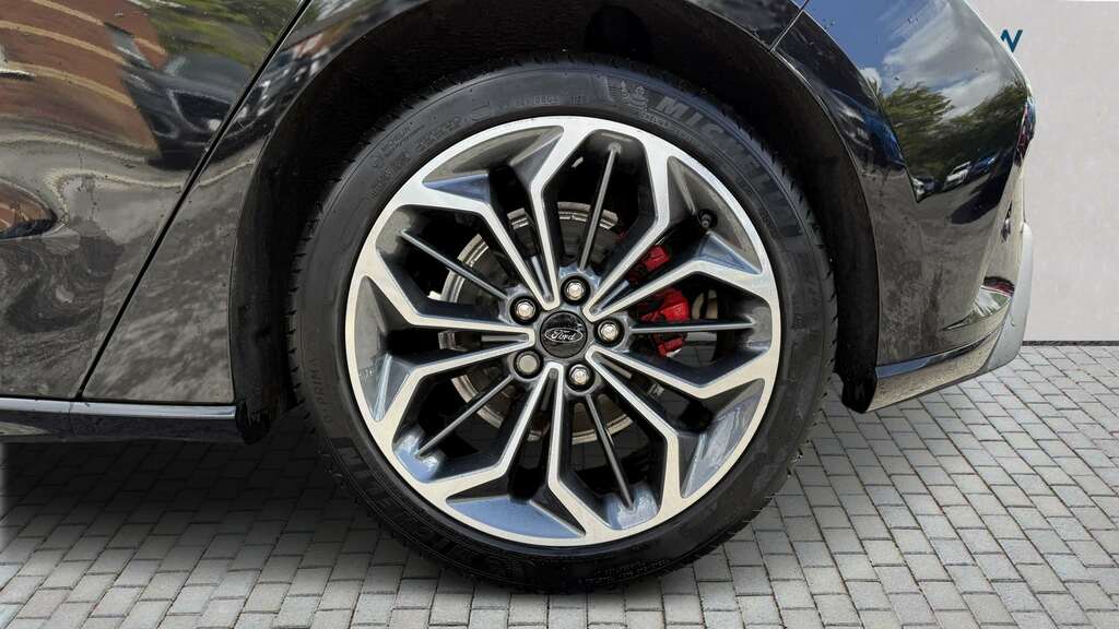 Ford Focus 1.0 Ecoboost Hybrid Mhev St-line X 2023 DE23VJX Black #4
