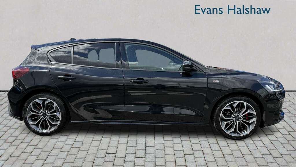 Ford Focus 1.0 Ecoboost Hybrid Mhev St-line X 2023 DE23VJX Black #3