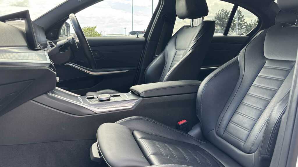 BMW 3 Series 320I M Sport Step 2024 YB24NAO White #6