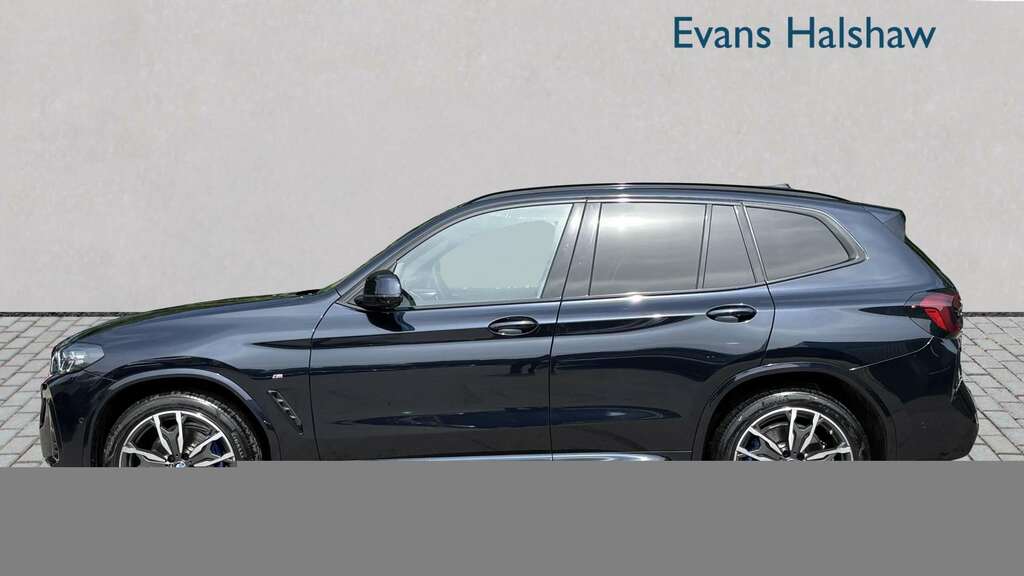 BMW X3 Xdrive20i Mht M Sport Step 2024 DS74AHF Black #3