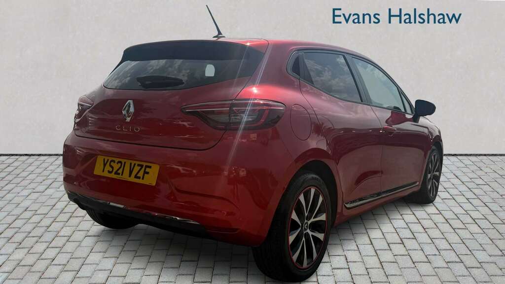 Renault Clio 1.5 Dci 85 Iconic 2021 YS21VZF Red #2
