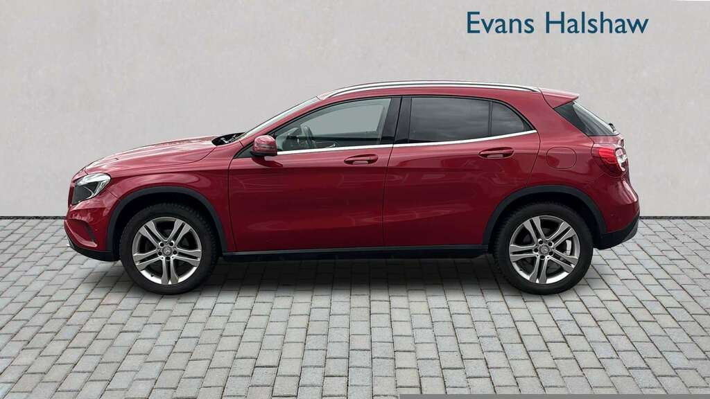 Mercedes-Benz GLA Class 220 Cdi 4Matic Sport Executive 2015 FL15SFE Red #2
