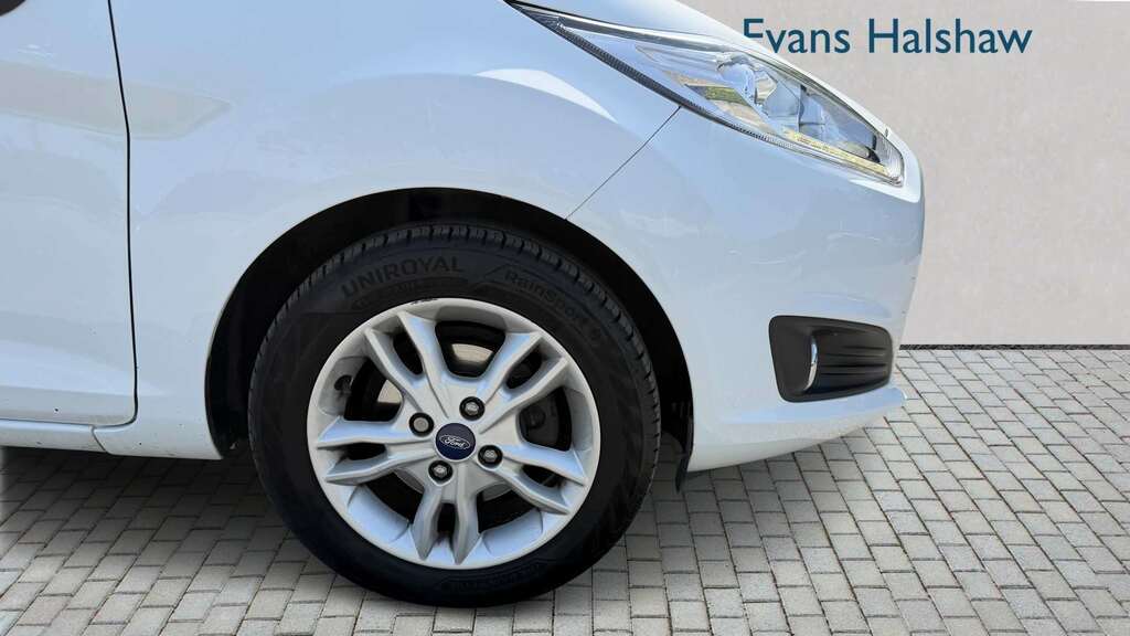 Ford Fiesta 1.0 Ecoboost Zetec Powershift 2016 PJ66HNZ White #6