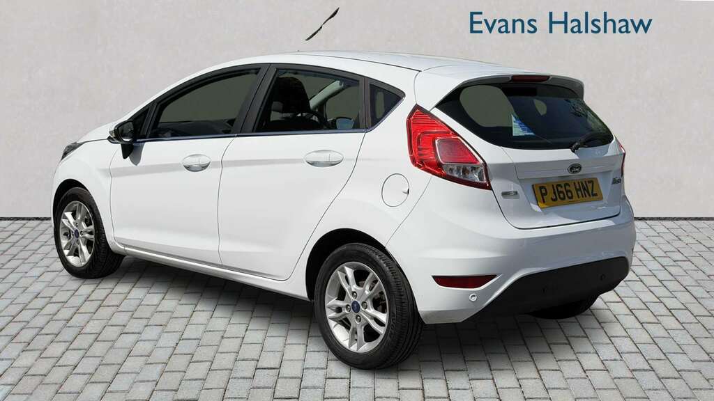 Ford Fiesta 1.0 Ecoboost Zetec Powershift 2016 PJ66HNZ White #4