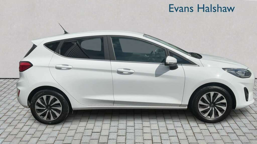 Ford Fiesta 1.0 Ecoboost Titanium 2023 CK73OJV White #2