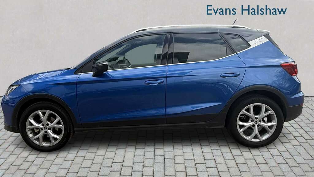 Seat Arona 1.0 Tsi 110 Fr 2023 YY23NBN Blue #3