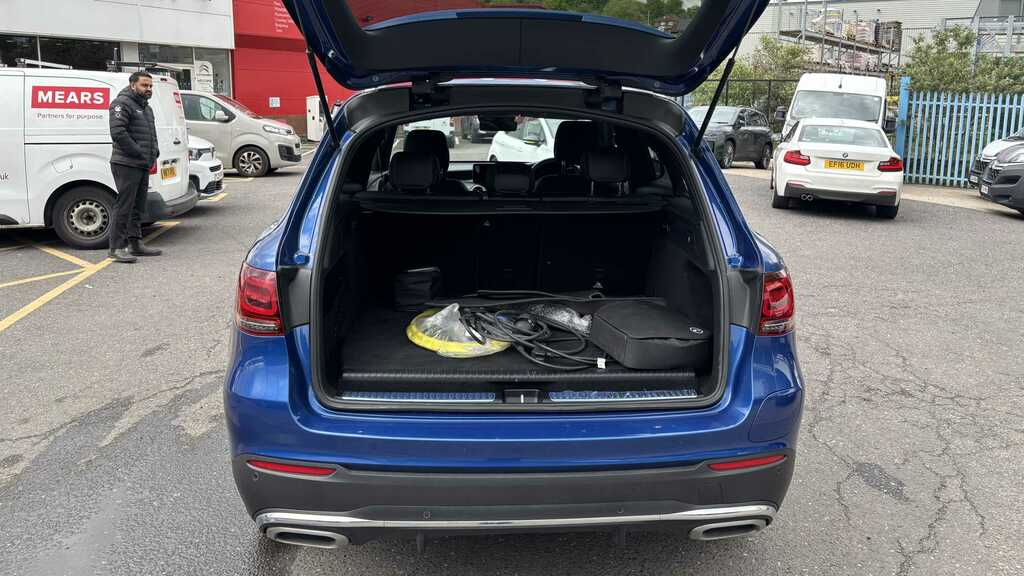 Mercedes-Benz GLC Class 300E 4Matic Amg Line Premium 9G-tronic 2022 SG22RUW Blue #6