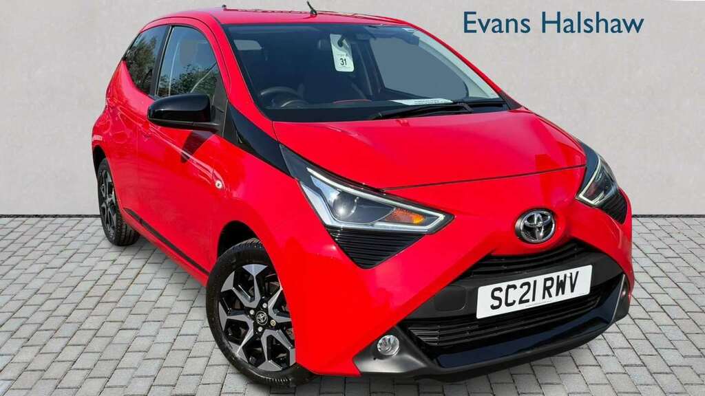 Toyota Aygo 1.0 Vvt-i X-trend Tss X-shift 2021 Red