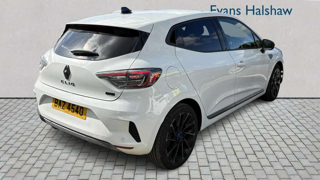 Renault Clio 1.6 E-tech Full Hybrid 145 Esprit Alpine White