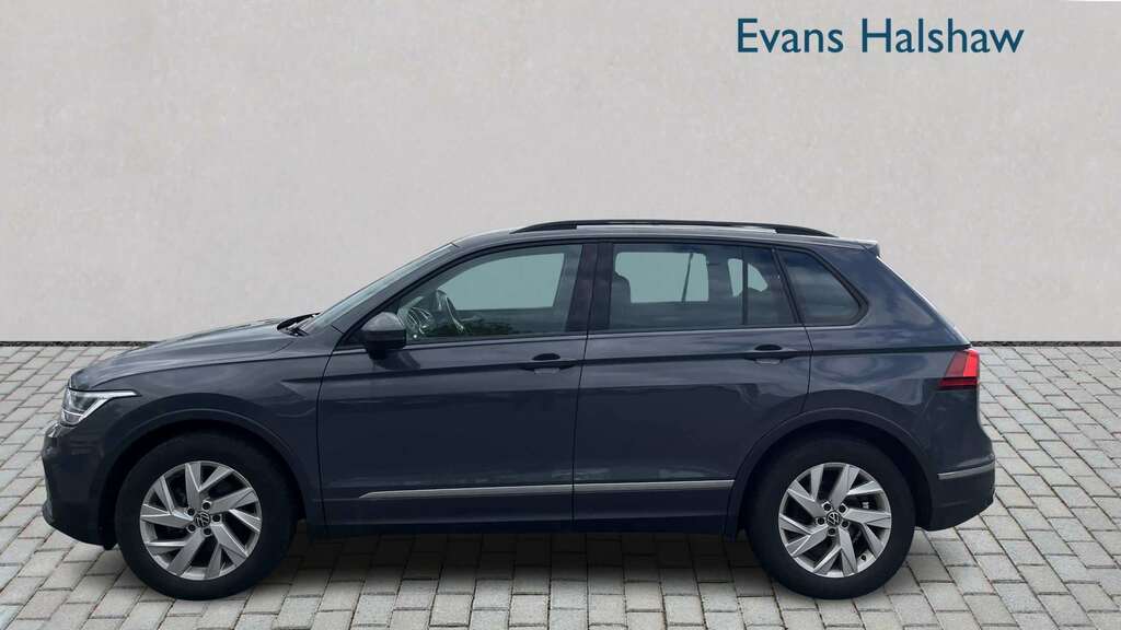 Volkswagen Tiguan 1.5 Tsi 150 Life Dsg 2023 Grey #2
