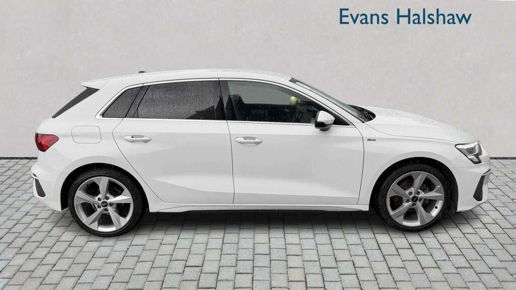 Audi A3 30 Tfsi S Line S Tronic 2023 SE73OXR White #5
