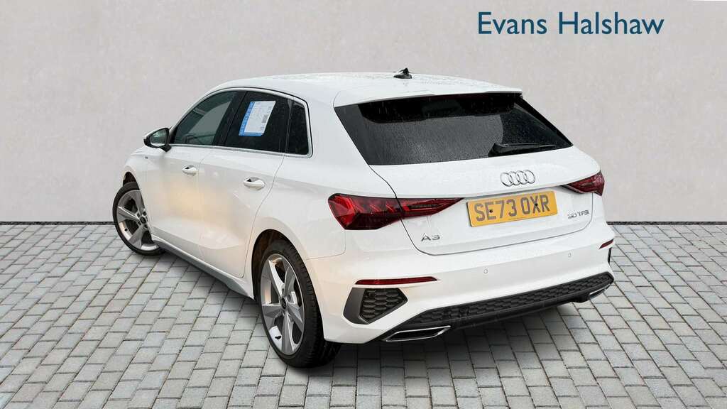 Audi A3 30 Tfsi S Line S Tronic 2023 SE73OXR White #2