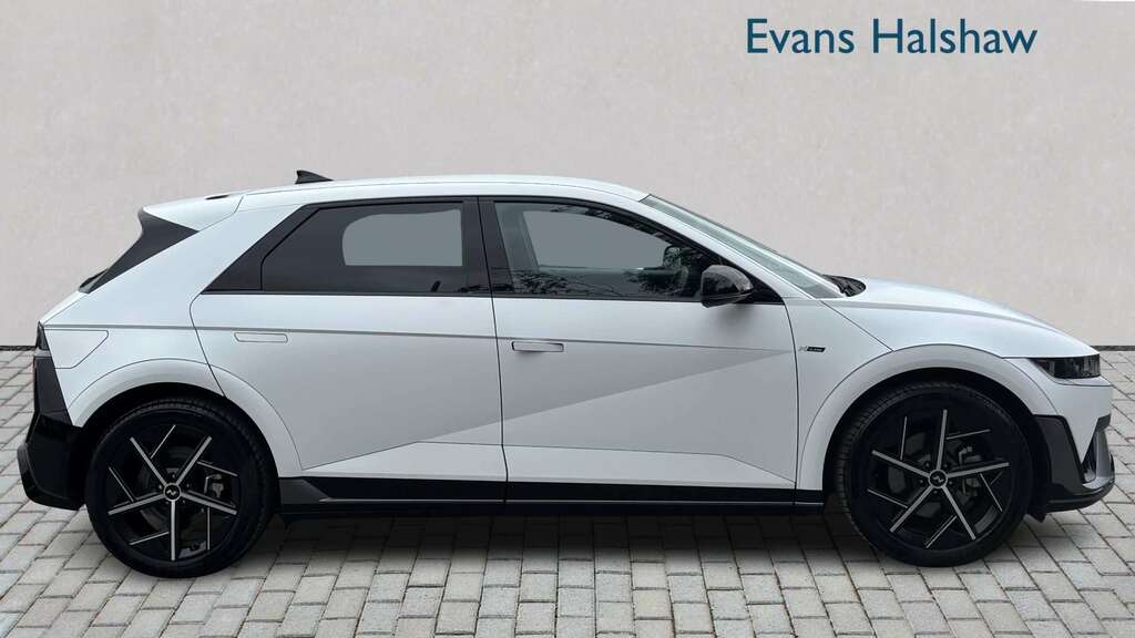 Hyundai Ioniq 5 168Kw N Line 84 Kwh 2025 EF74WYW White #3