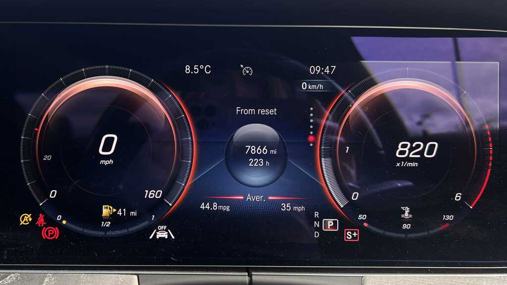 Mercedes-Benz CLS 400D 4Matic Amg Line Ngt Ed Pr 9G-tronic 202 Red #6