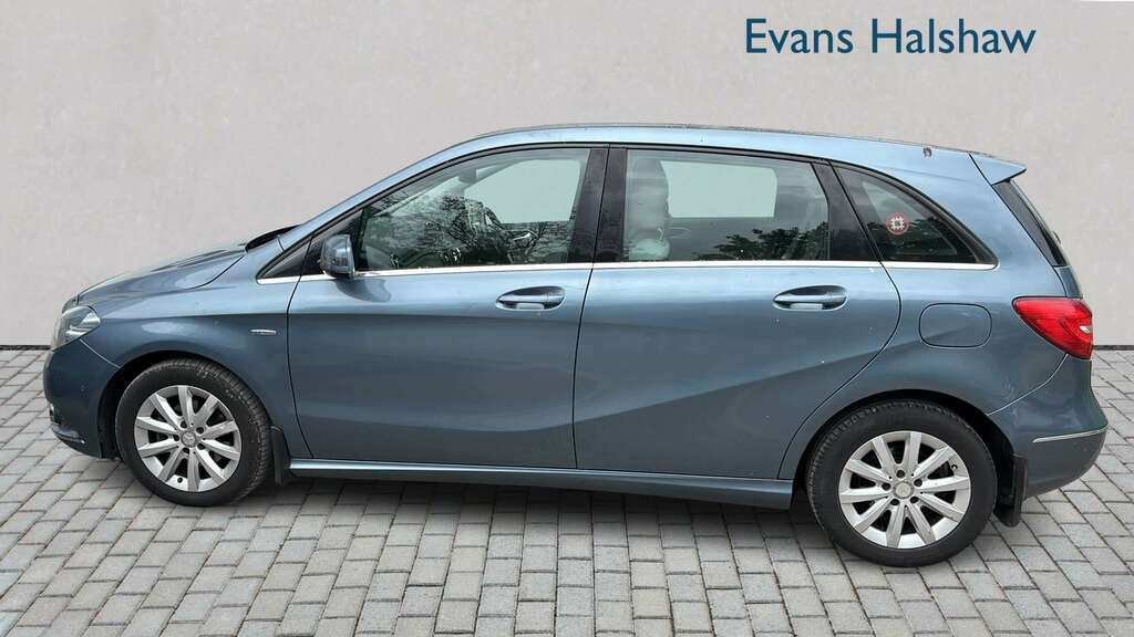 Mercedes-Benz B Class B180 Cdi Blueefficiency Se 2012 SV12OYH Blue #2