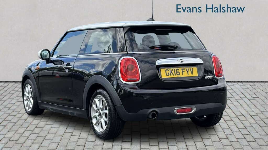 Mini Hatch 1.5 Cooper Pepper Pack 2016 GK16FYV Black #2