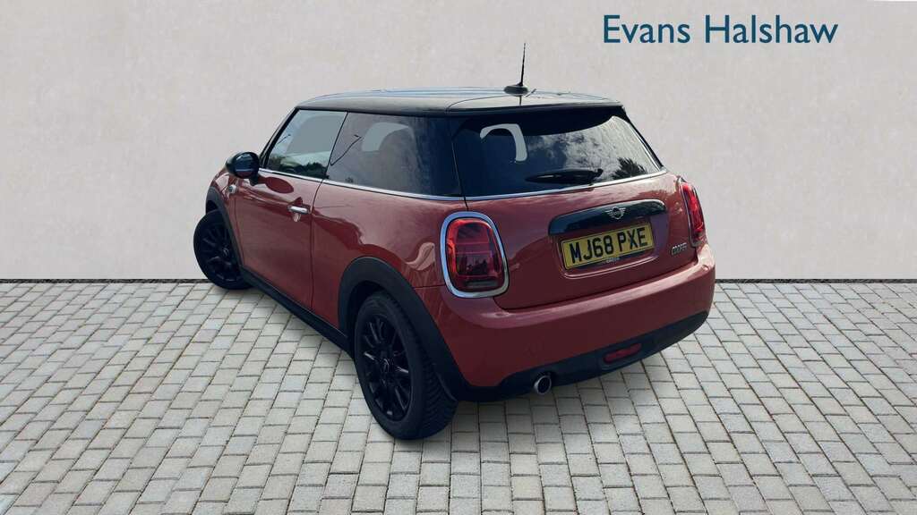 Mini Hatch 1.5 Cooper II 2018 MJ68PXE Orange #2