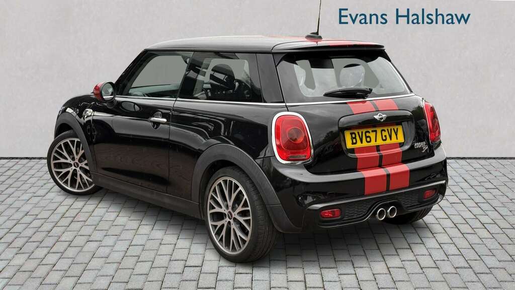 Mini Hatch 2.0 Cooper S D 2017 Black