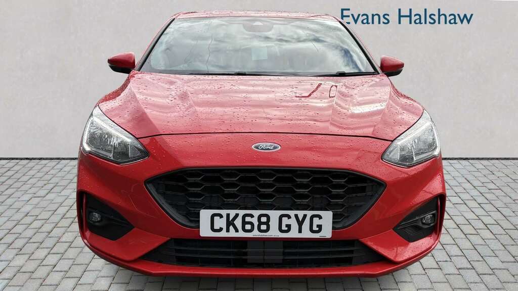 Ford Focus 1.0 Ecoboost 125 St-line 2018 CK68GYG Red #4