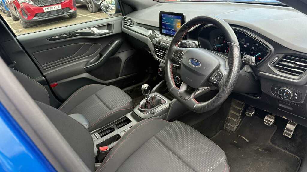 Ford Focus 1.0 Ecoboost 125 St-line 2019 YN19MVJ Blue #5