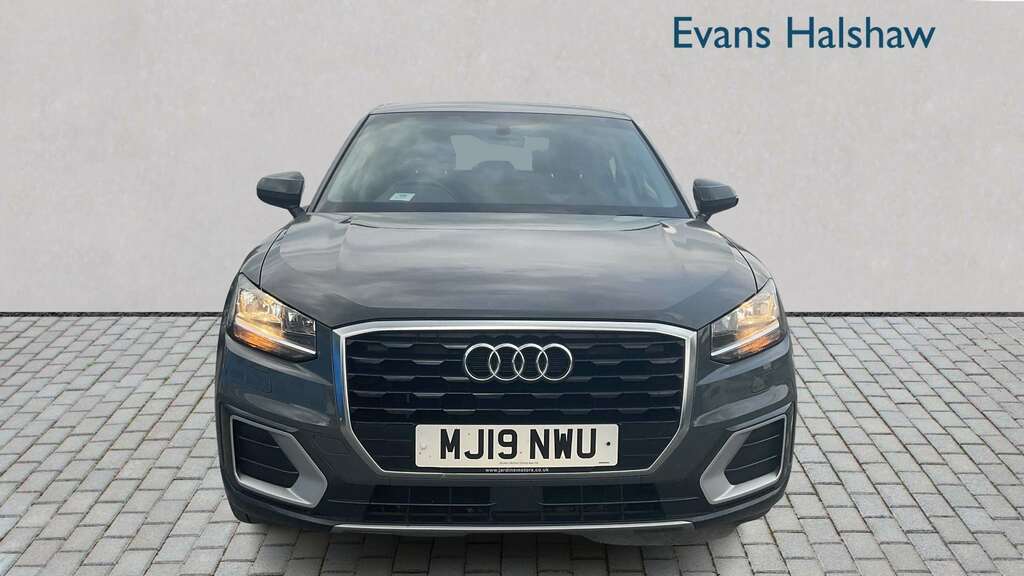 Audi Q2 1.0 Tfsi Sport 2019 MJ19NWU Grey #4
