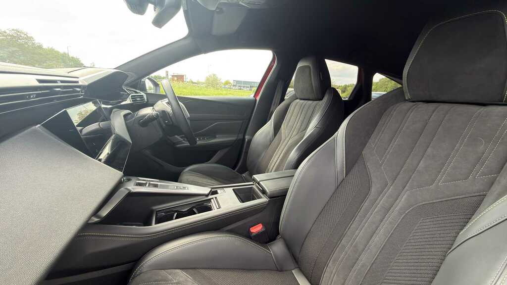 Peugeot 308 1.5 Bluehdi Gt Eat8 2023 Red #6