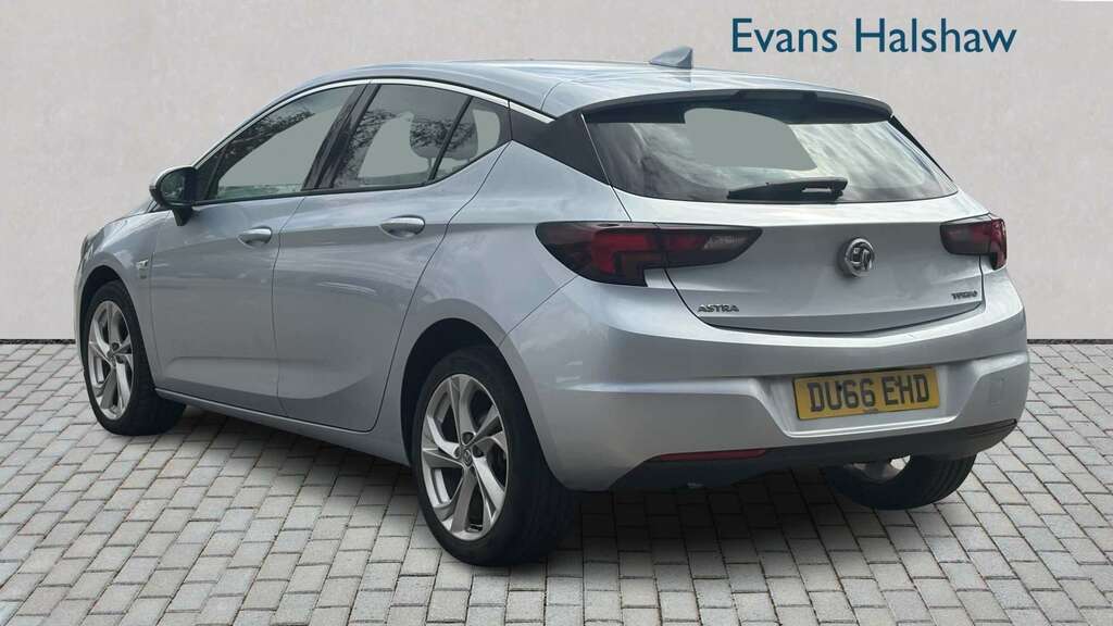Vauxhall Astra 1.4T 16V 150 Sri Nav 2016 DU66EHD Silver #2