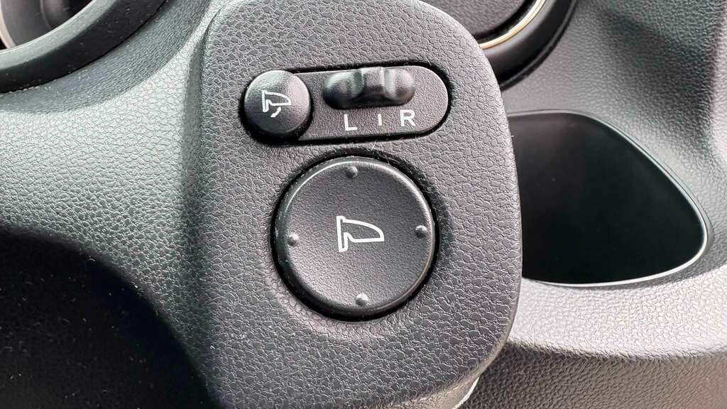 Honda Jazz 1.4 I-vtec Es Plus 2014 FJ14WRZ #6
