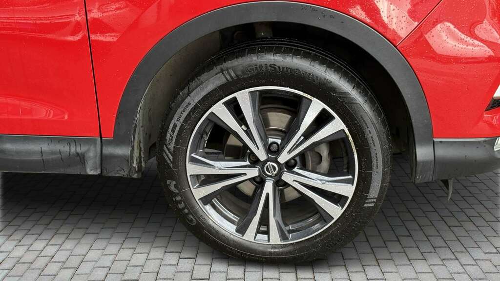 Nissan Qashqai 1.3 Dig-t N-connecta Glass Roof Pack 2021 YC21ONH Red #3