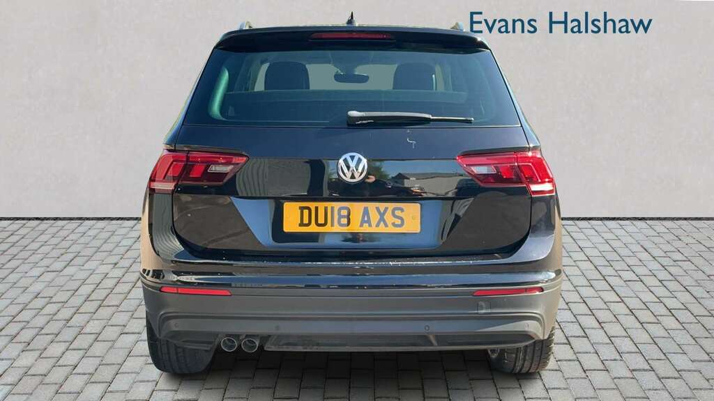 Volkswagen Tiguan 2.0 Tdi 150 Se Nav Dsg 2018 DU18AXS Black #5