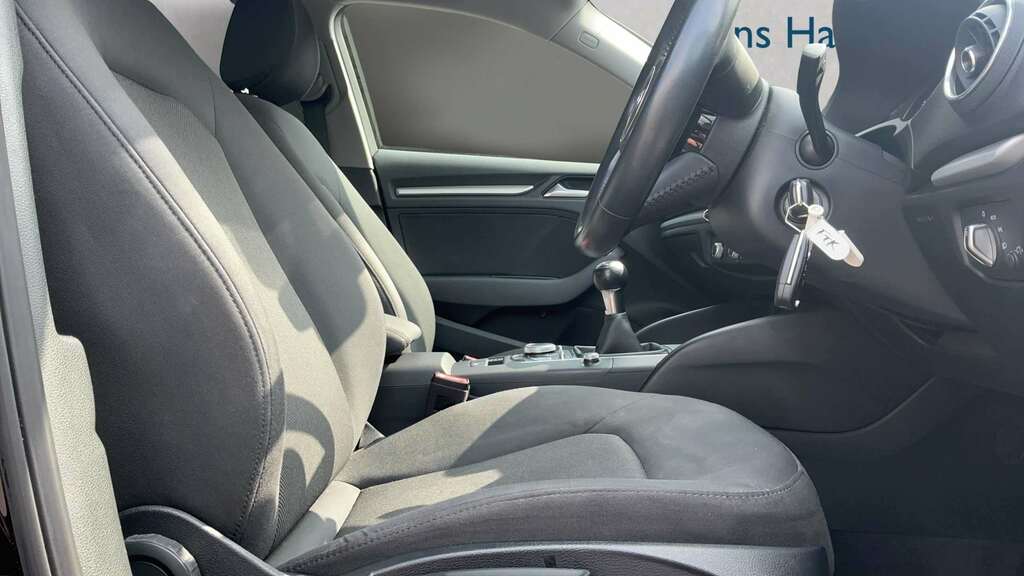 Audi A3 30 Tdi 116 Se Technik 2018 Black #2
